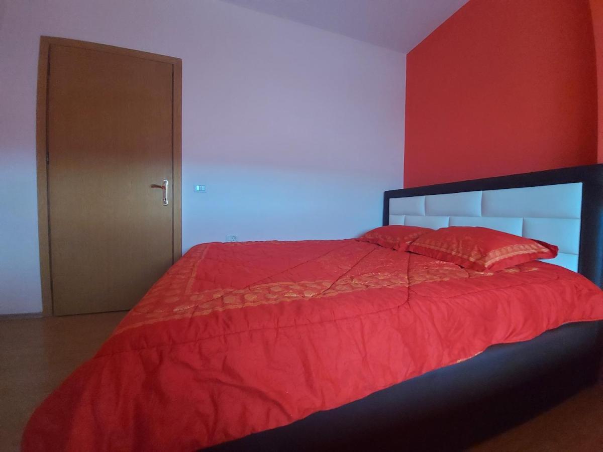 Geni Apartment Korce Buitenkant foto